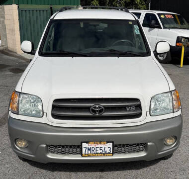 2004 Toyota Sequoia SR5