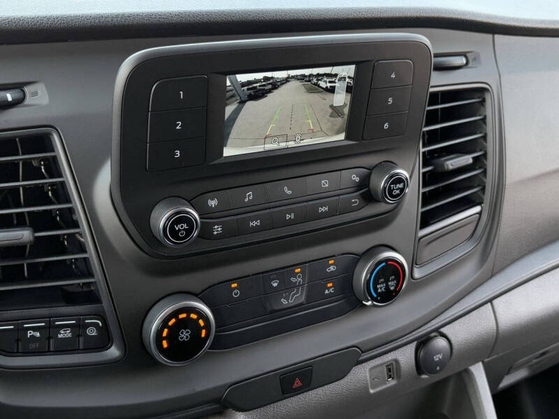 2025 Ford Transit 250