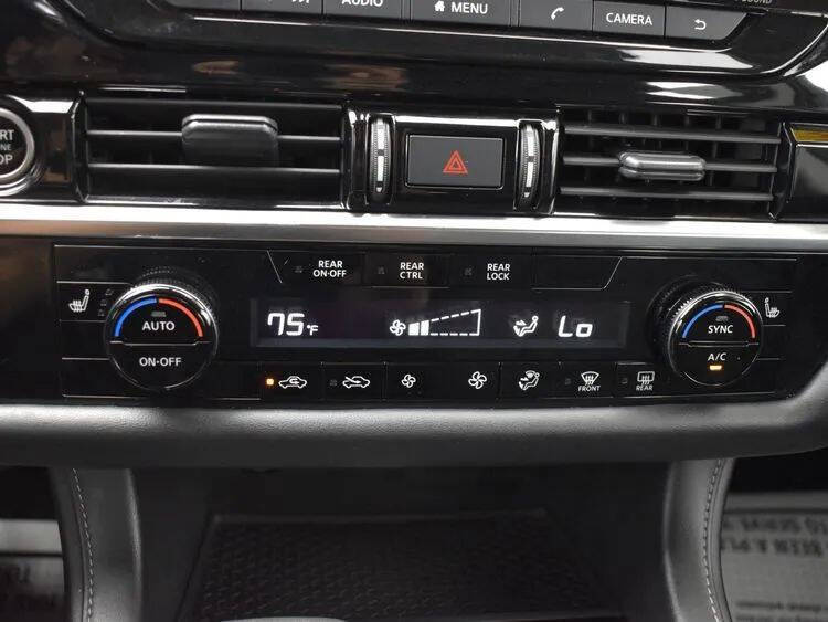 2023 Nissan Pathfinder SV