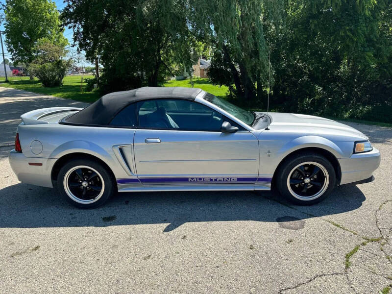 2000 Ford Mustang