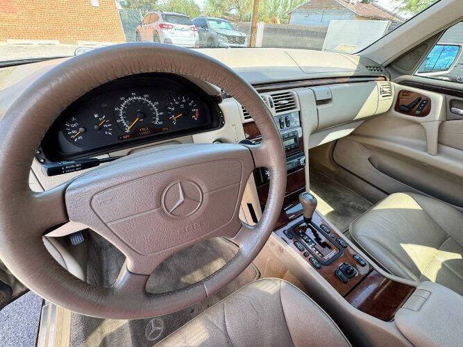 1999 Mercedes-Benz E-Class