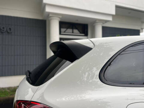 2017 Porsche Cayenne Platinum Edition