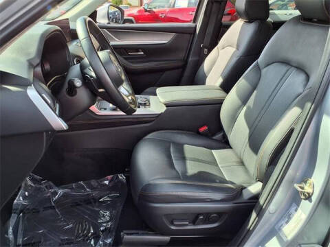 2024 Mazda CX-90 Plug-in Hybrid Premium