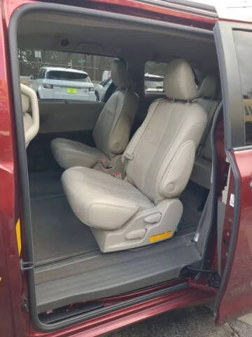 2012 Toyota Sienna Limited 7-Passenger