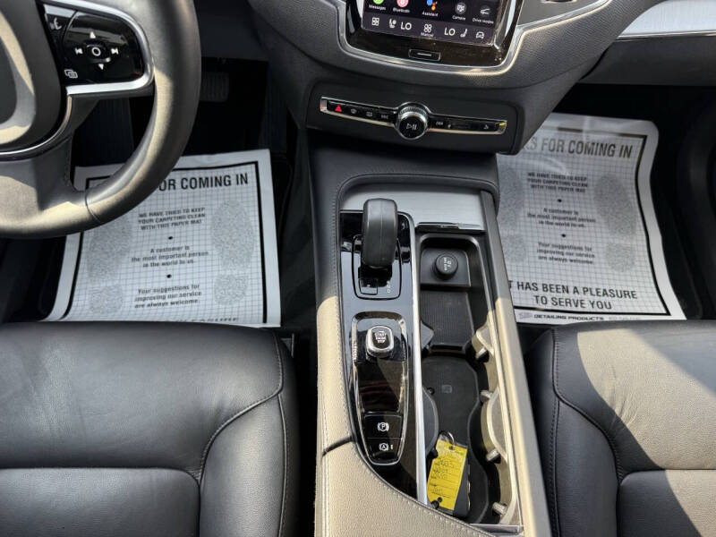 2023 Volvo XC90 B5 Core