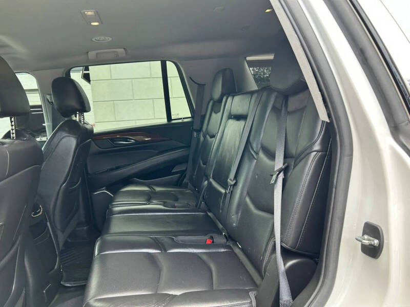 2019 Cadillac Escalade Standard