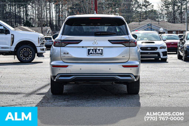 2025 Mitsubishi Outlander SE