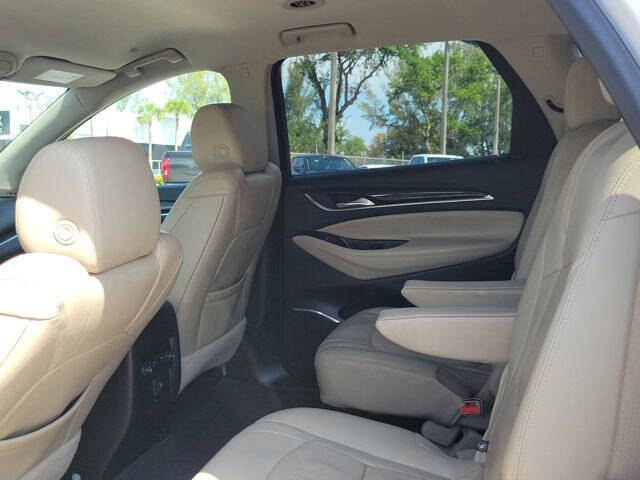 2020 Buick Enclave Essence