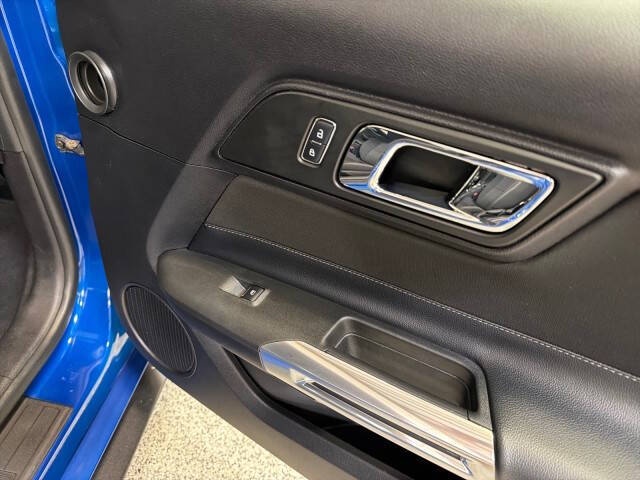 2017 Ford Mustang V6