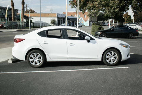 2017 Mazda MAZDA3 Sport