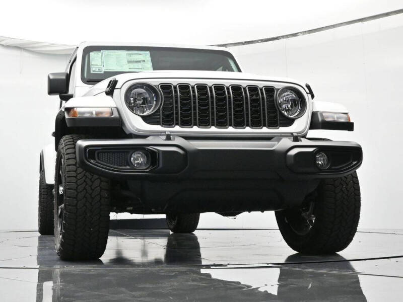 2025 Jeep Gladiator NightHawk
