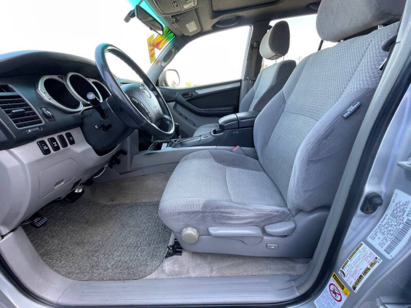 2004 Toyota 4Runner SR5