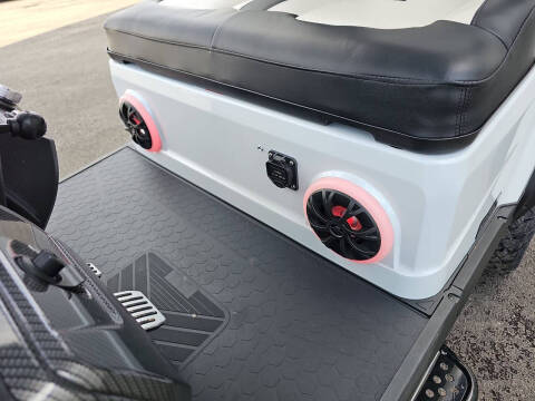 2025 Evolution Maverick 2 + 2