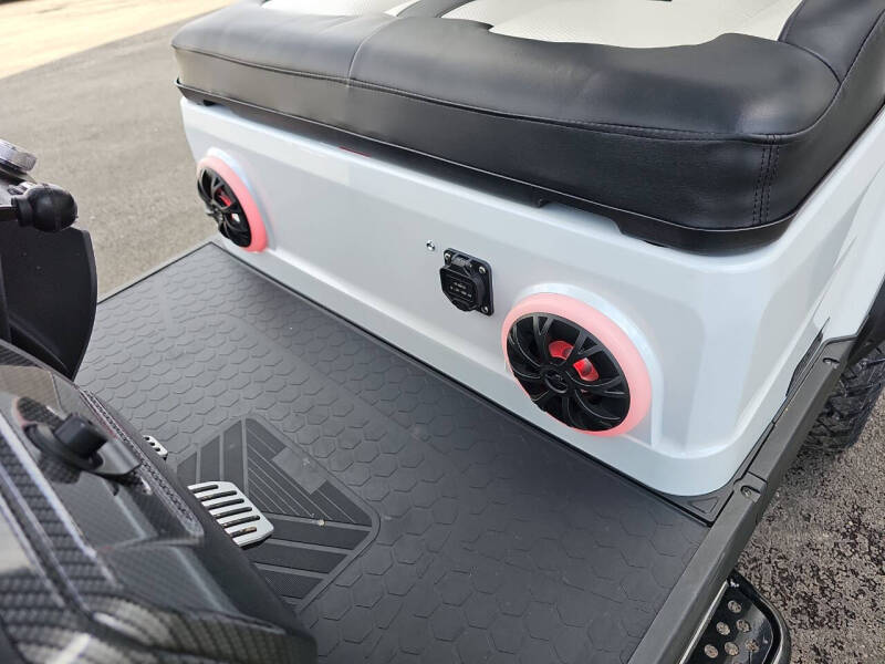 2025 Evolution Maverick 2 + 2