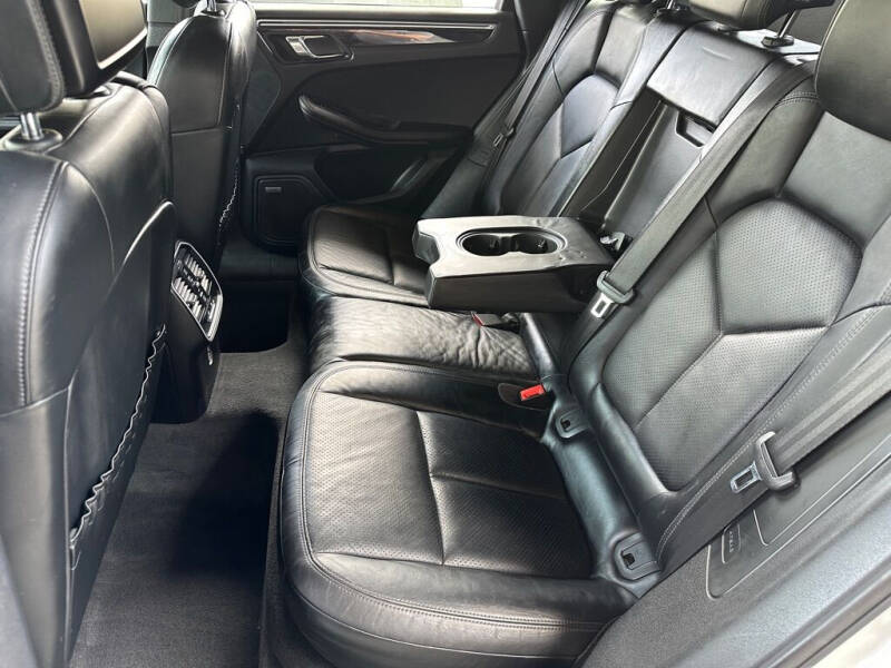 2017 Porsche Macan S