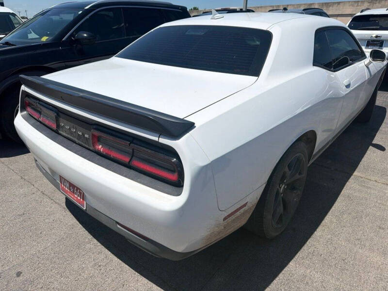2017 Dodge Challenger SXT