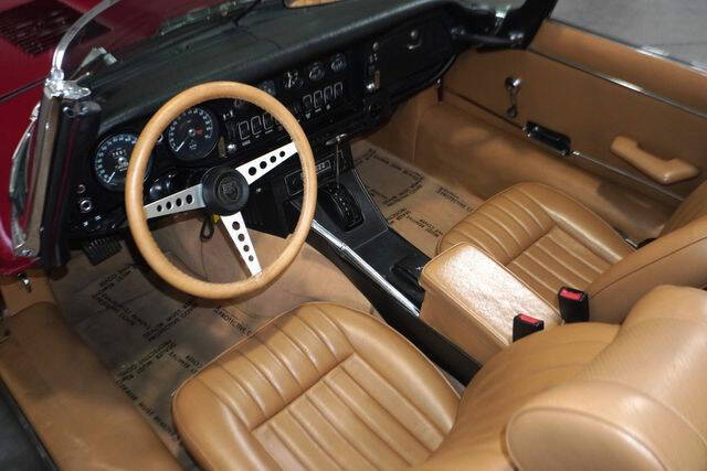 1974 Jaguar E-Type Series lll Roadster V-1