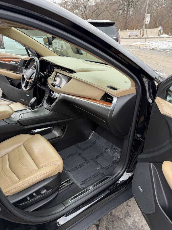 2017 Cadillac XT5 Platinum