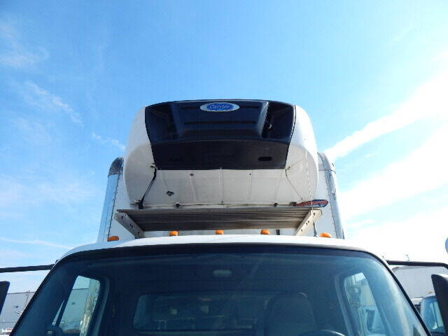 2017 Freightliner M2 106