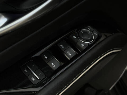 2022 Cadillac Escalade ESV Luxury