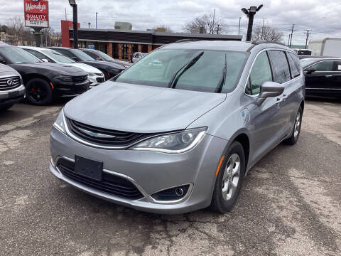2018 Chrysler Pacifica Hybrid Touring Plus