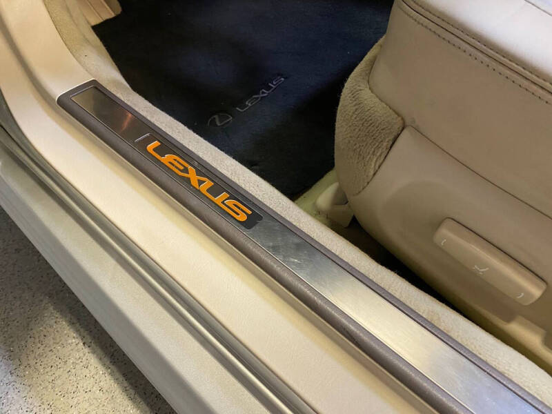 2005 Lexus SC 430