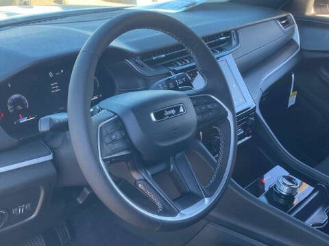 2026 Jeep Grand Cherokee L Laredo