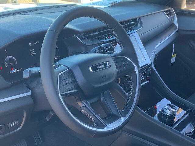 2026 Jeep Grand Cherokee L Laredo