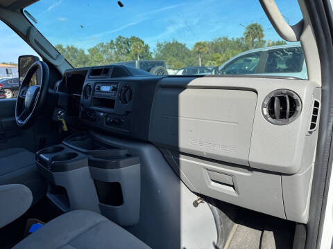 2021 Ford E-Series E-450 SD