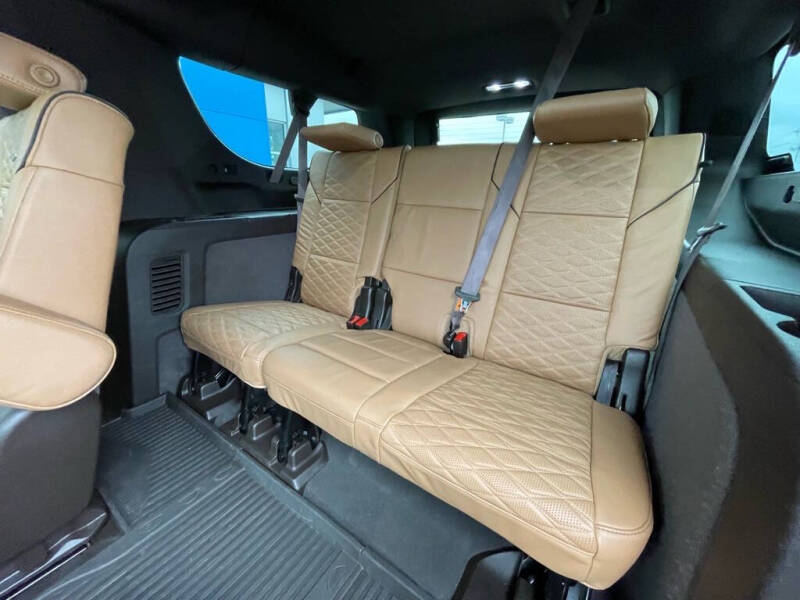 2022 Cadillac Escalade ESV Premium Luxury