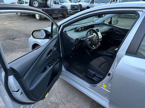 2019 Toyota Prius LE