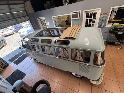 1972 Volkswagen Bus