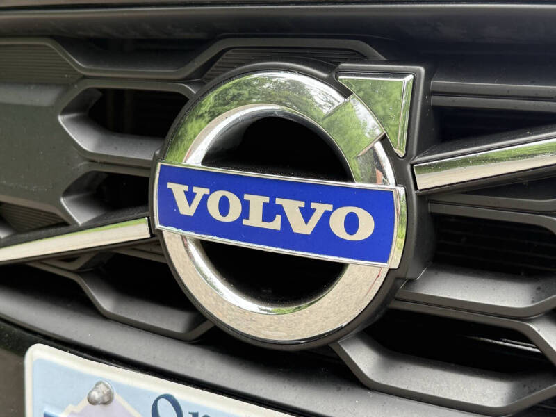 2015 Volvo V60 Cross Country T5