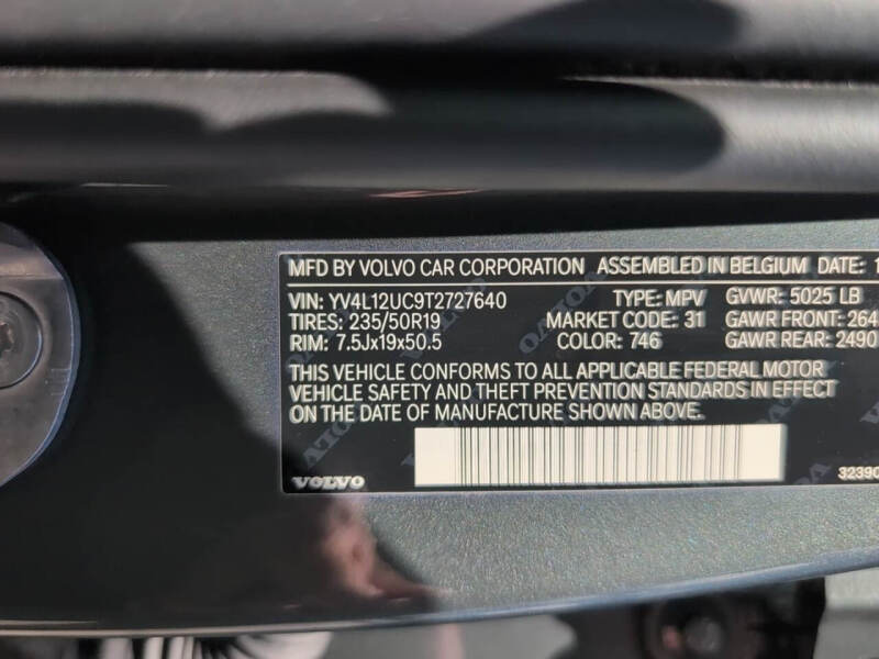2026 Volvo XC40 B5 Plus