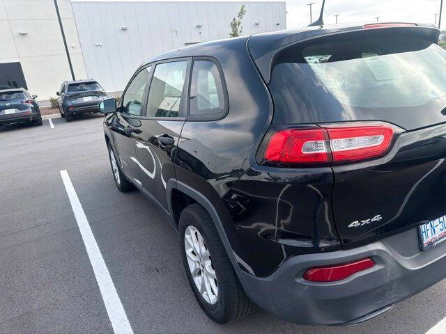 2017 Jeep Cherokee Sport