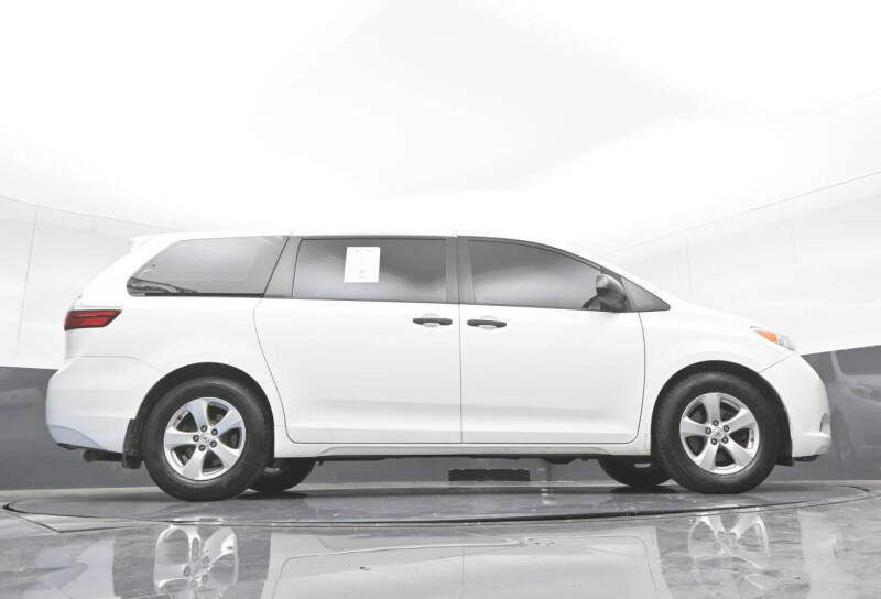 2017 Toyota Sienna L 7-Passenger