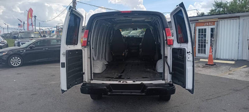 2021 Chevrolet Express 2500