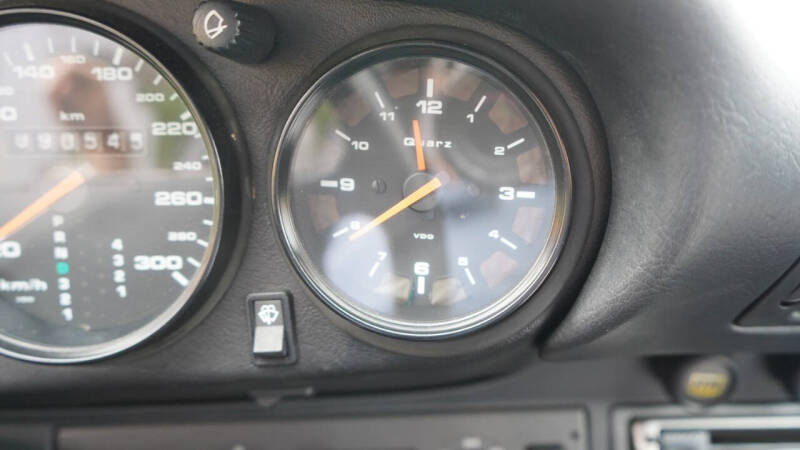 1991 Porsche 911 Carrera 2