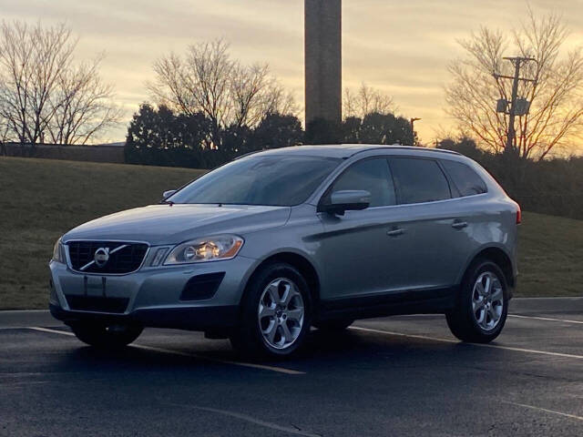 2011 Volvo XC60 for sale at Ideal Cars LLC in Skokie, IL