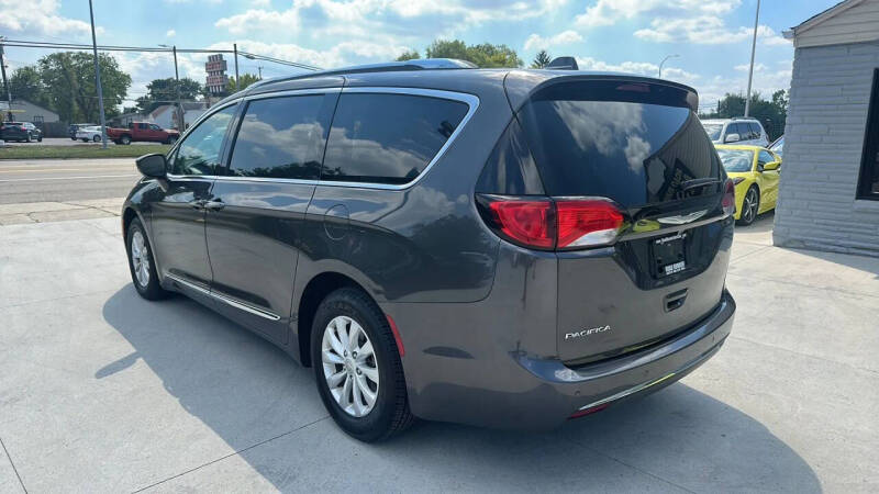 2018 Chrysler Pacifica Touring L