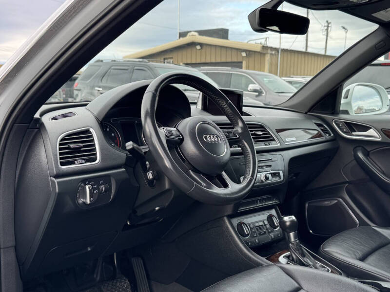 2018 Audi Q3 2.0T quattro Premium Plus