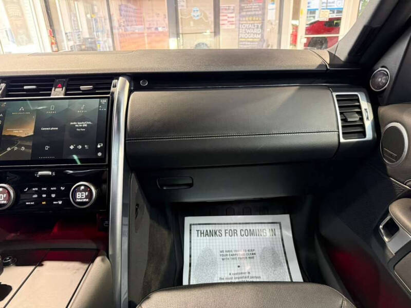 2023 Land Rover Discovery P300 S R-Dynamic
