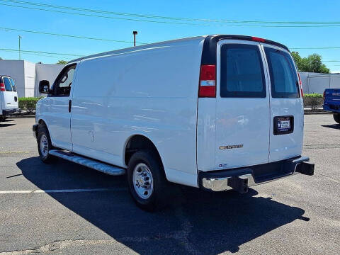 2024 Chevrolet Express 2500
