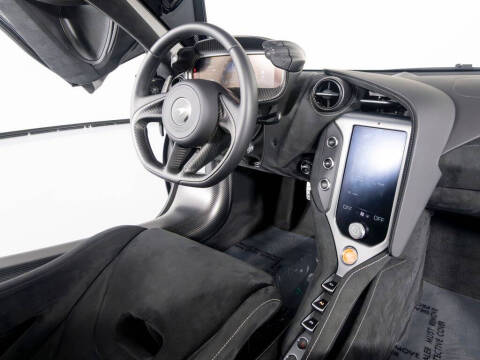 2025 McLaren 750S