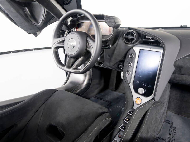 2025 McLaren 750S