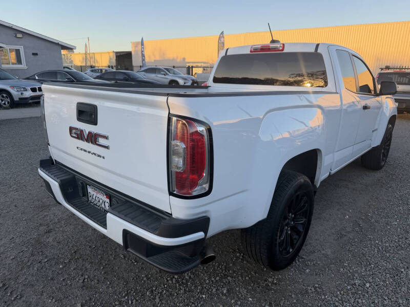 2022 GMC Canyon Elevation Standard