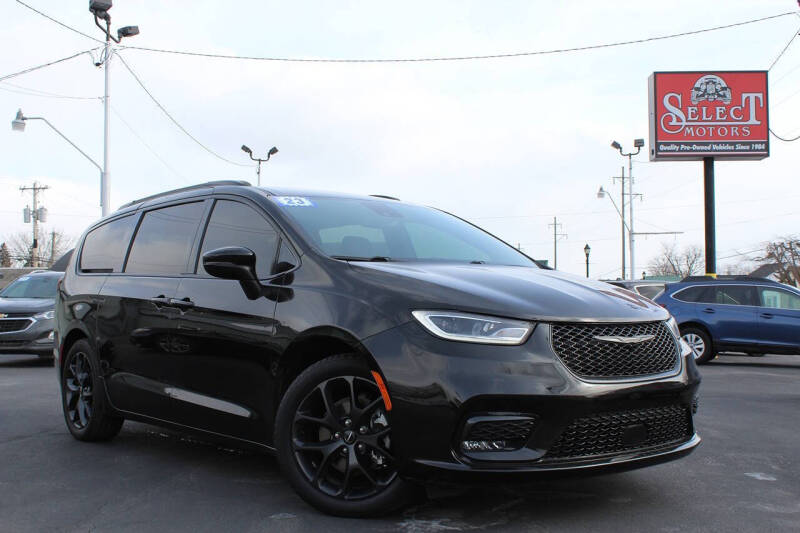 2023 Chrysler Pacifica Touring L