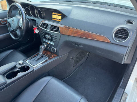 2012 Mercedes-Benz C-Class C 300 Luxury 4MATIC