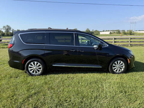 2017 Chrysler Pacifica Touring Plus
