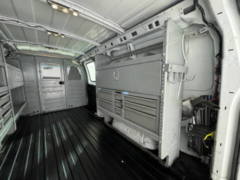 2017 GMC Savana 2500